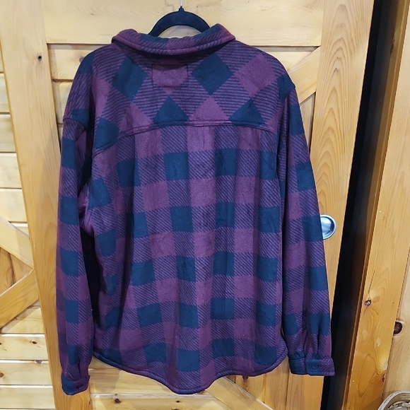 Weatherproof Men's Checkered Jacket - Black and Burgundy - Picture 5 of 6